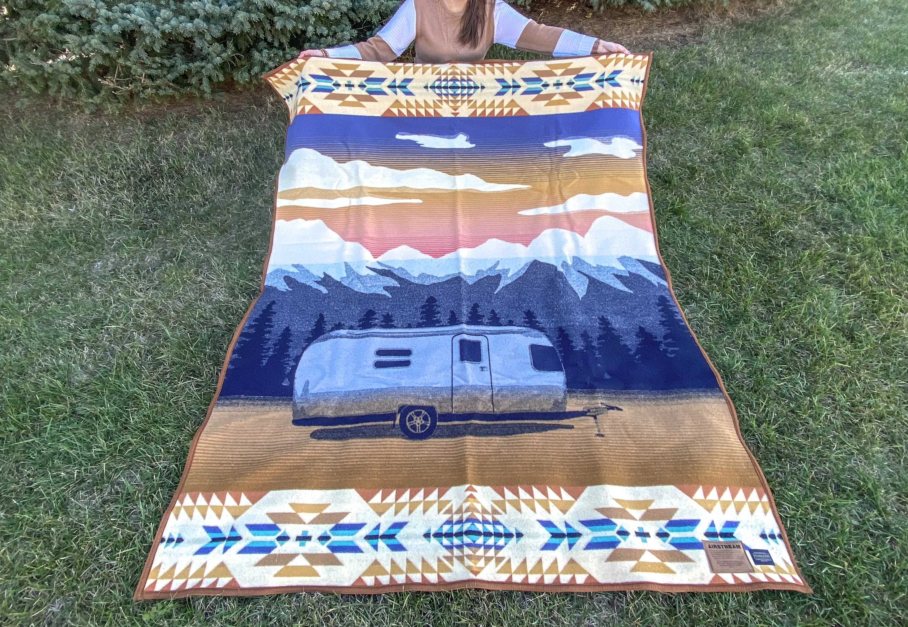 Airstream x Pendleton Woolen Mills Jacquard Blanket
