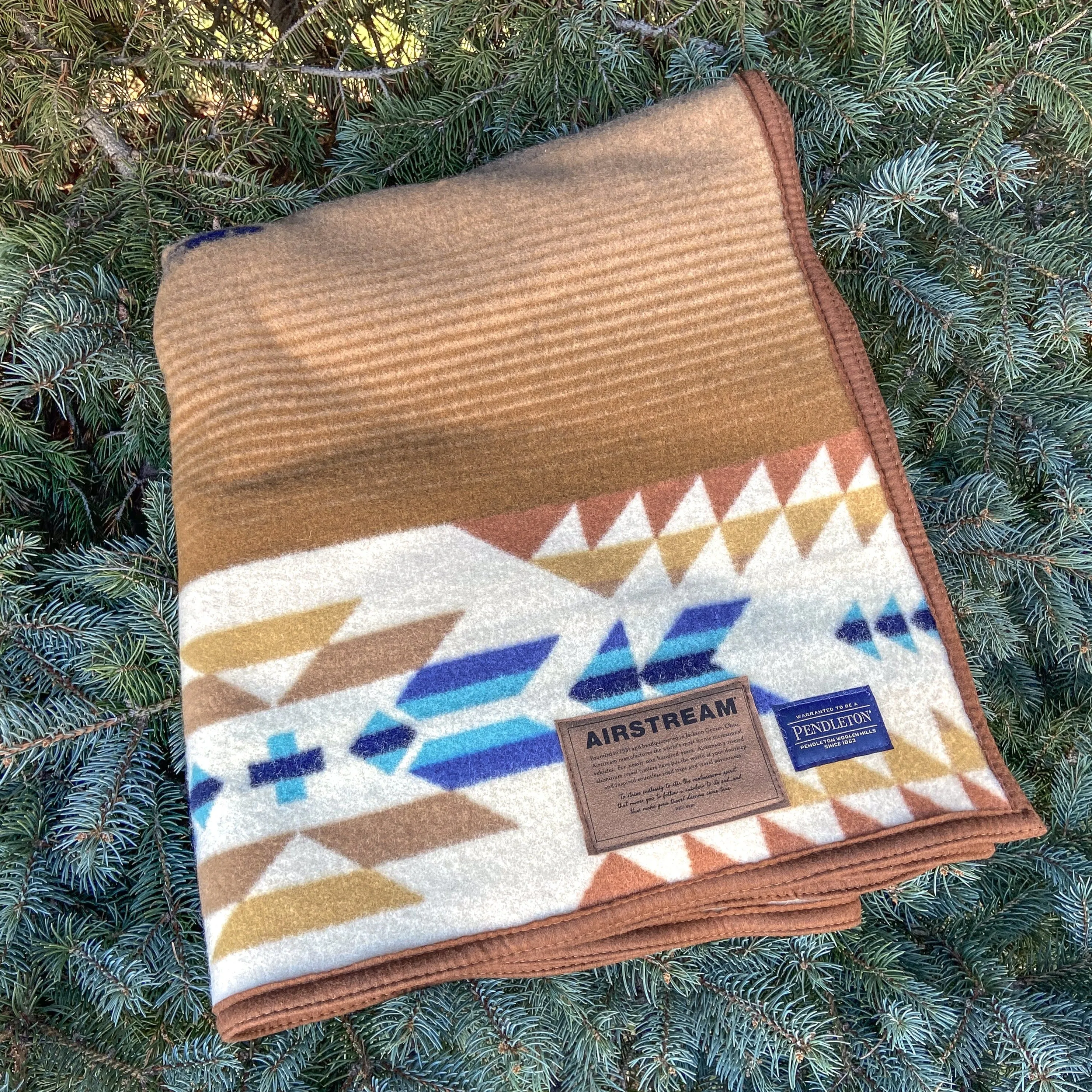 Airstream x Pendleton Woolen Mills Jacquard Blanket