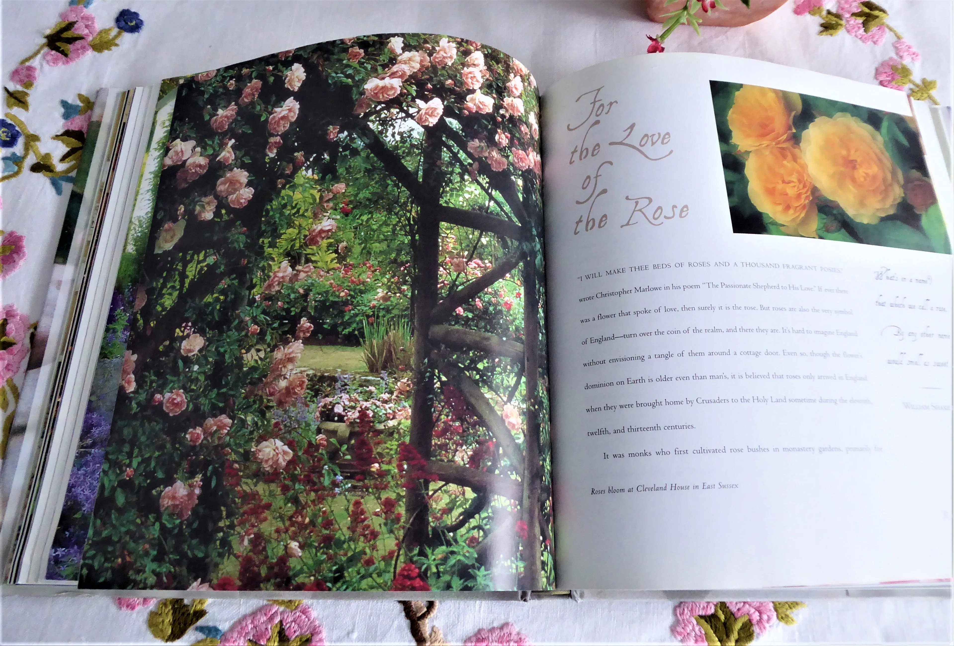 Book Victoria Magazine Heart of England Hardback Gorgeous Photos 1999 New