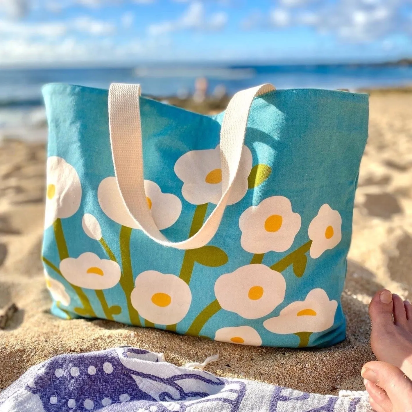 Bouquet oversized tote