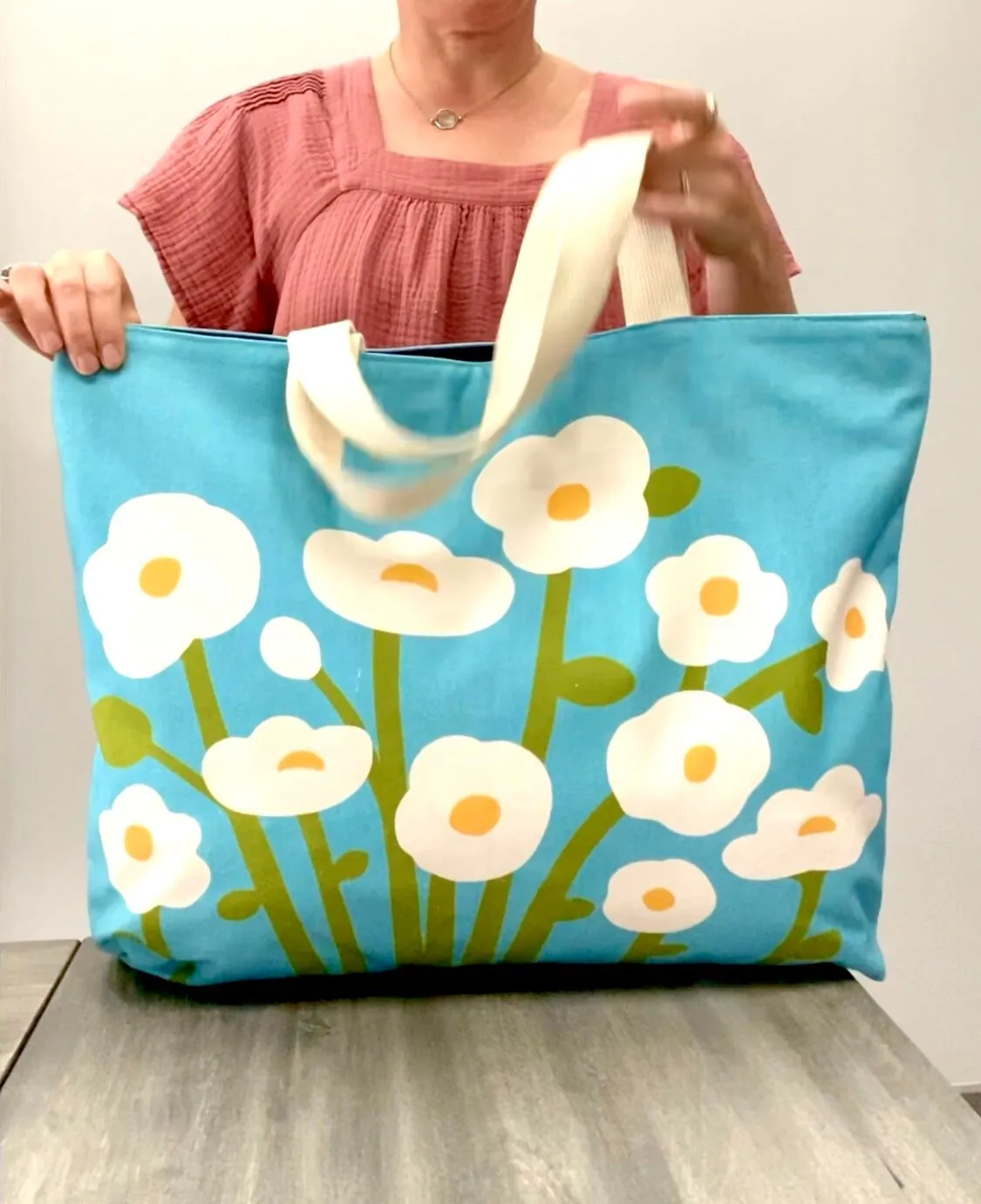 Bouquet oversized tote