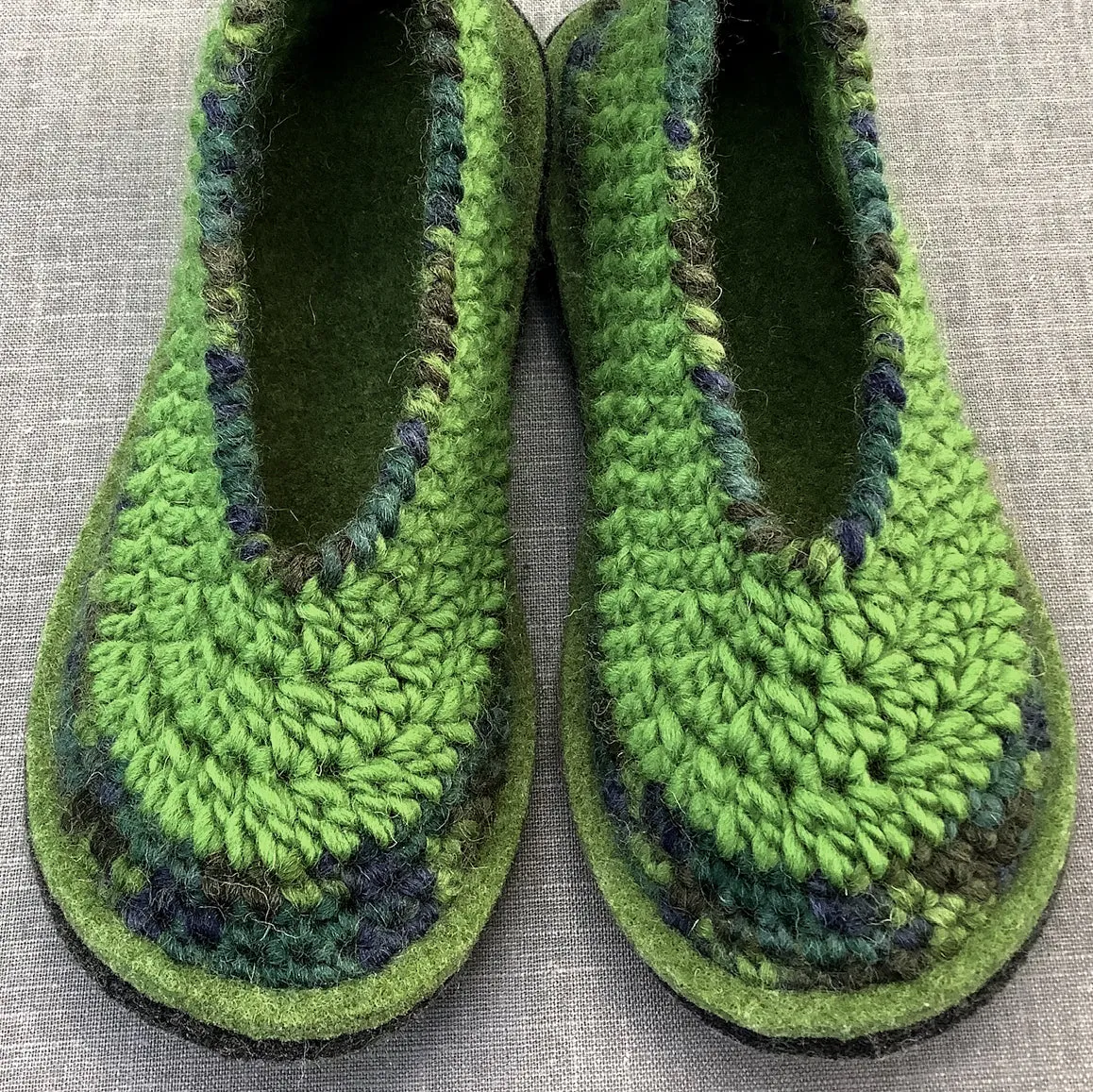 Joe's Toes Sarah Crochet Slipper Kit - Turquoise or Forest Mix