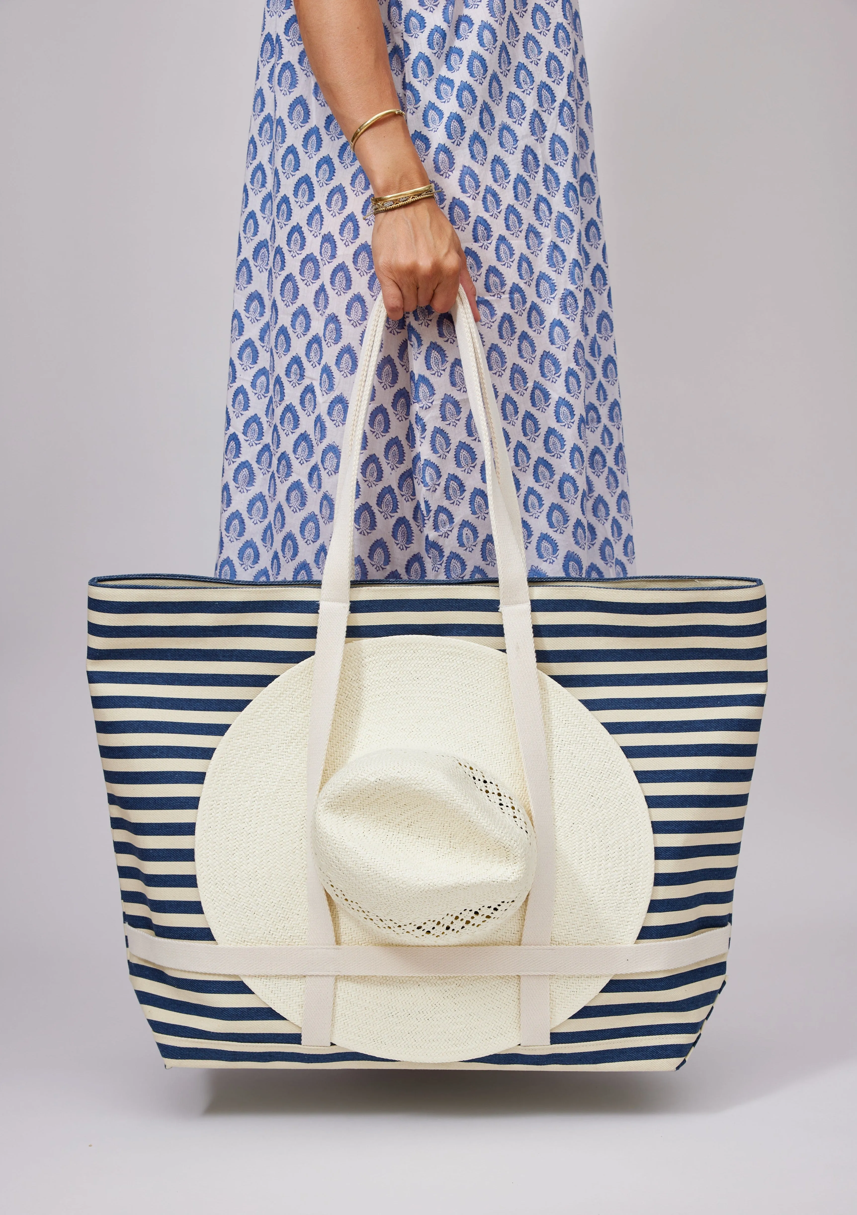 Sunhat Sized Traveler Tote