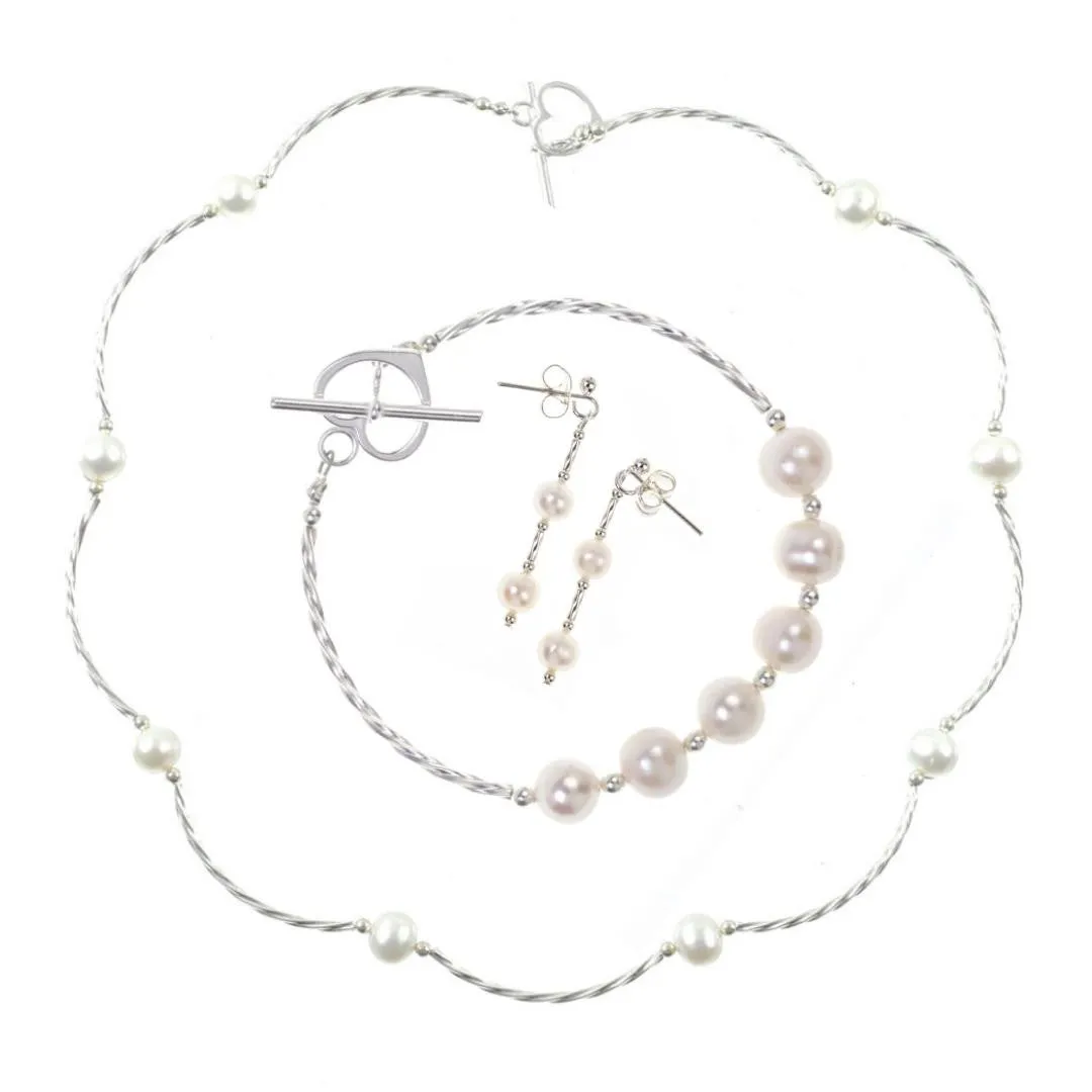 Twist Pearl Earrings Ivory